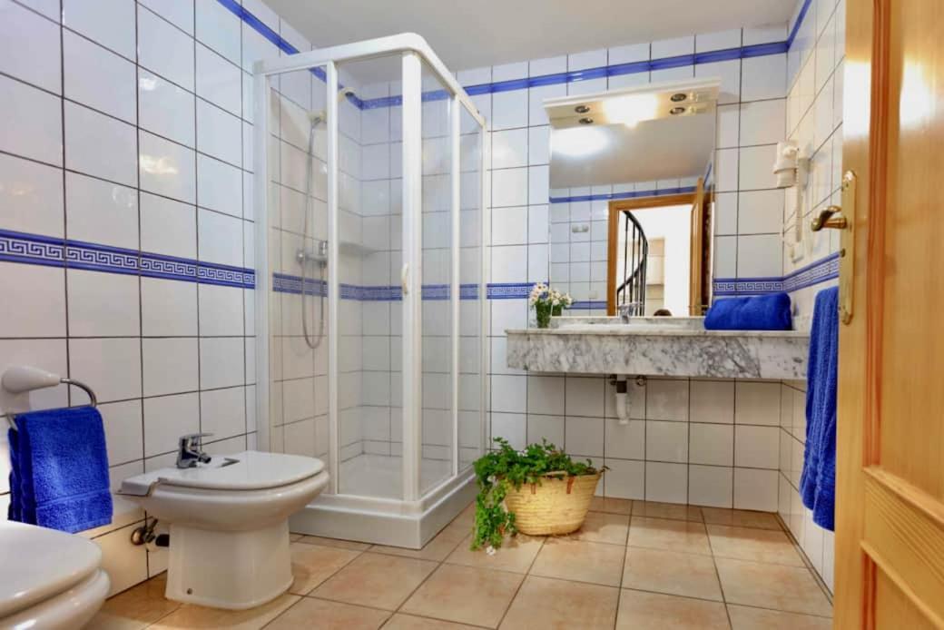 Apartamentos Sa Varadero 3D Vista Mare Laterale Es Pujols Eksteriør billede